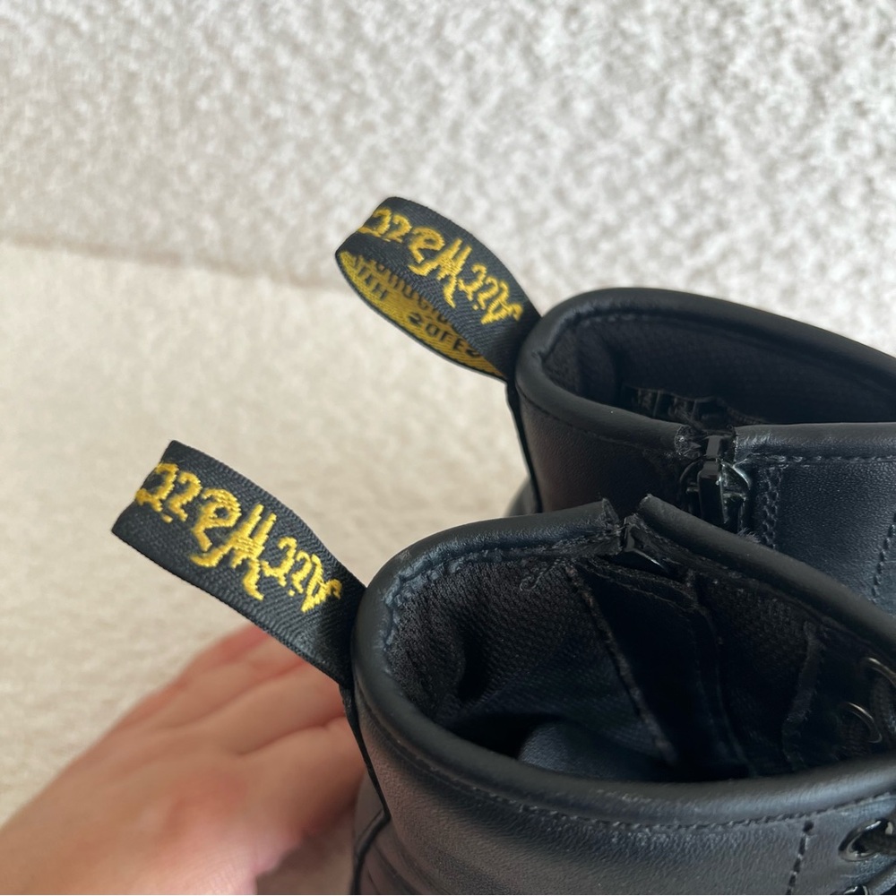 Dr Martens Kids Junior 1460 Softly T Leather Lace Up Black Combat Boots Size 13 - Picture 12 of 12